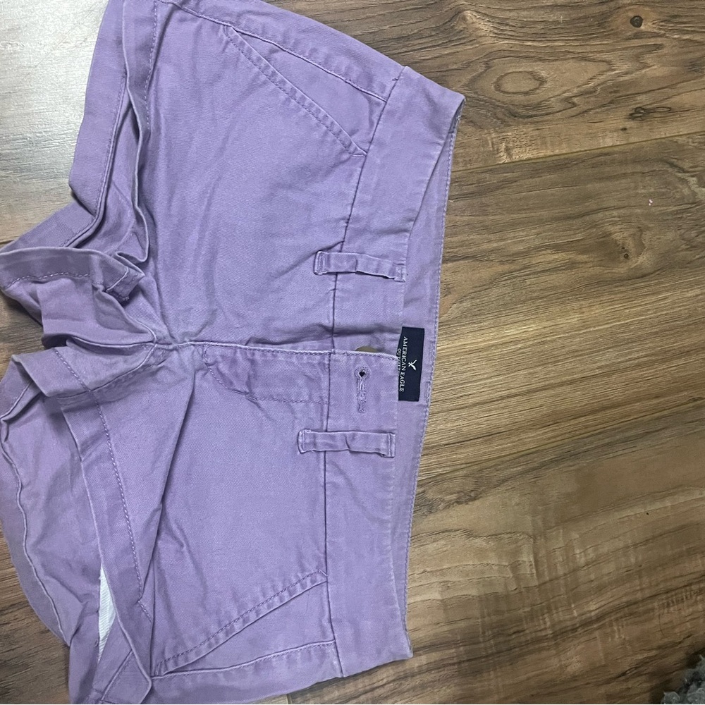 2 pairs of American Eagle short 2 for the price of one!!